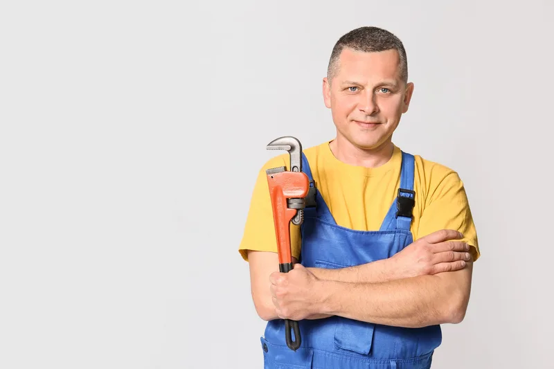 Plombier professionnel en dépannage — YB Plomberie, Champagne-sur-Seine (77)